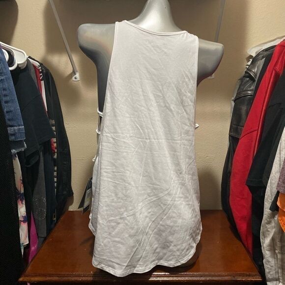 UNDER ARMOUR TANK TOP  - Picture 3 of 11